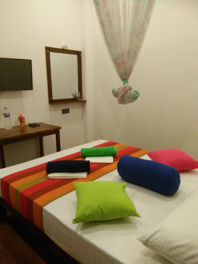 Ceylonima Home Stay Anuradhapura Exteriör bild